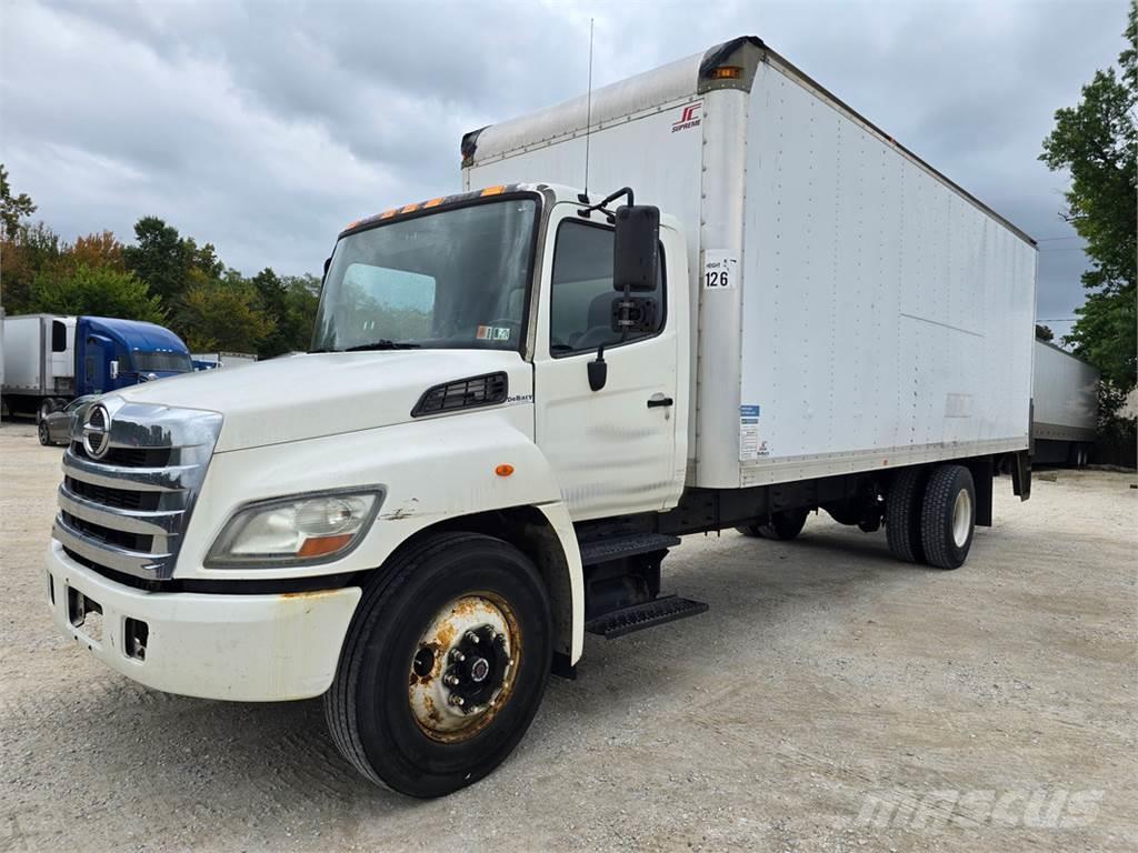 Hino 268 Camiones con caja de remolque