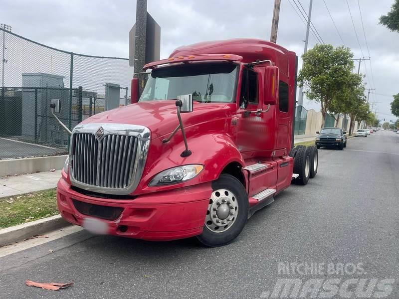 International Prostar Camiones tractor