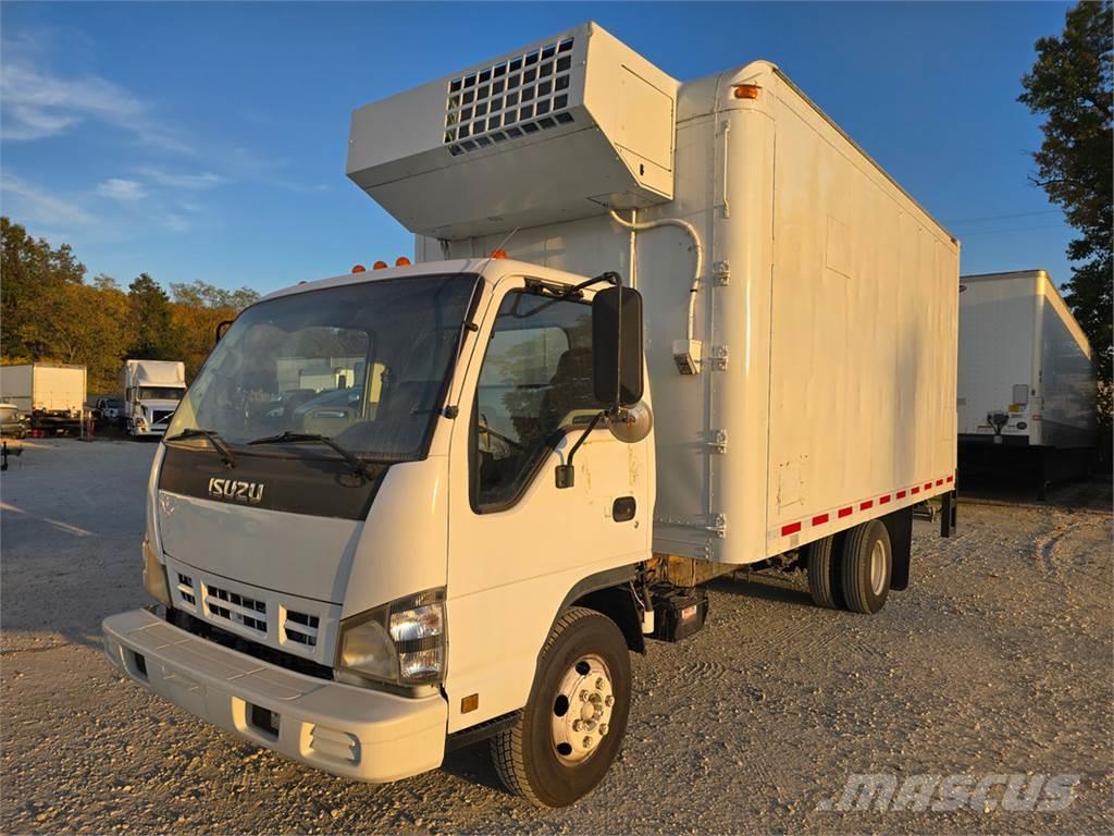 Isuzu NPR Camiones con caja de remolque