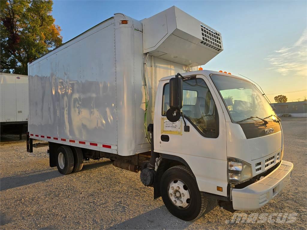 Isuzu NPR Camiones con caja de remolque