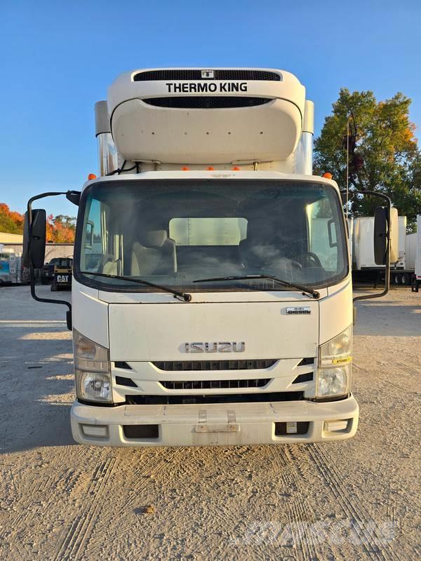 Isuzu NQR Camiones con caja de remolque