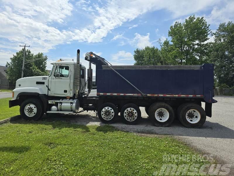 Mack CL713 Bañeras basculantes usadas