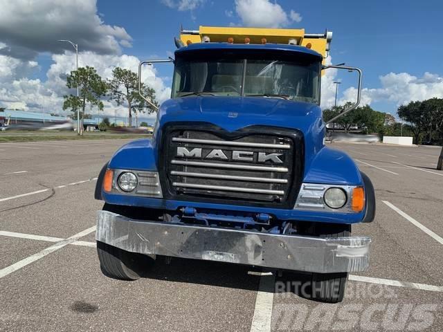 Mack CV713 Bañeras basculantes usadas