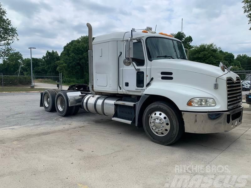 Mack CXU613 Camiones tractor