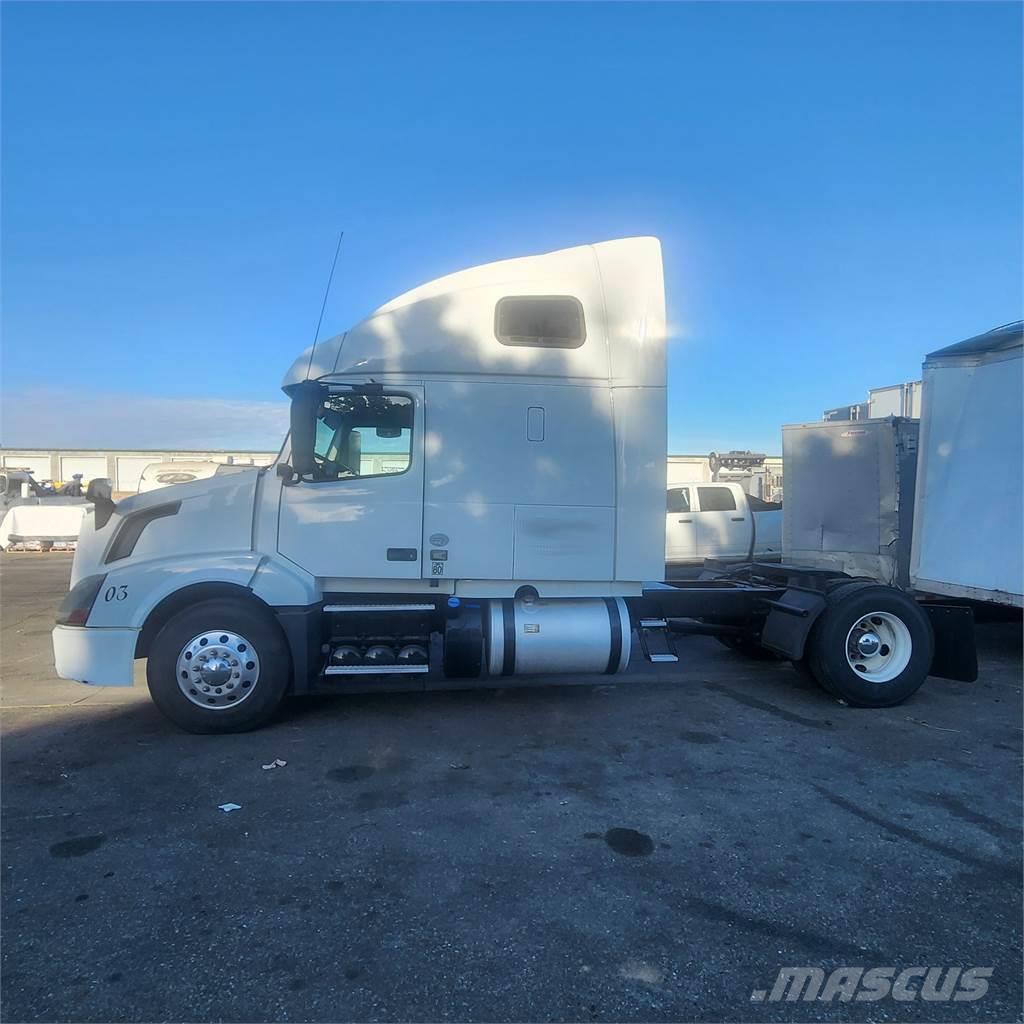 Volvo VNL42T Camiones tractor