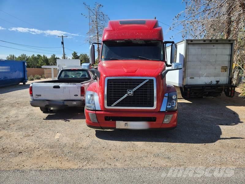 Volvo VNL780 Camiones tractor