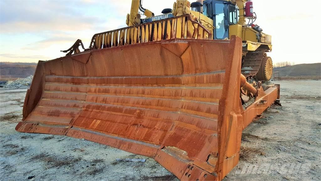 CAT D11R Buldozer sobre oruga