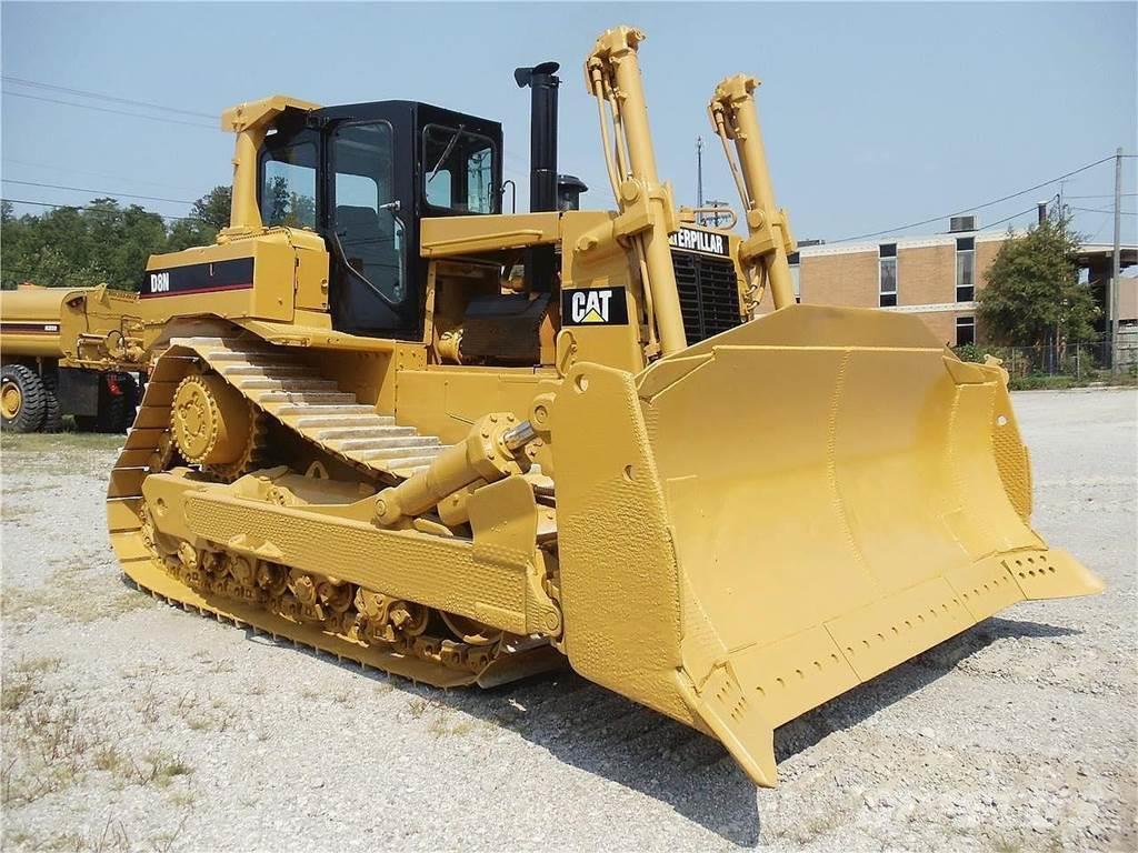 CAT D8N Buldozer sobre oruga