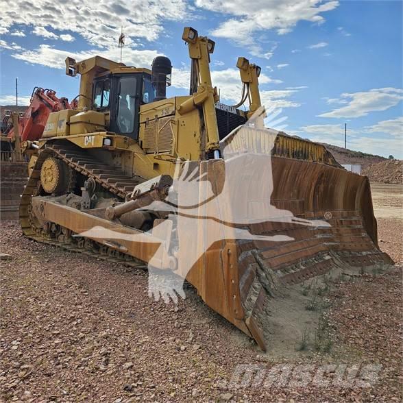 CAT D10R Buldozer sobre oruga