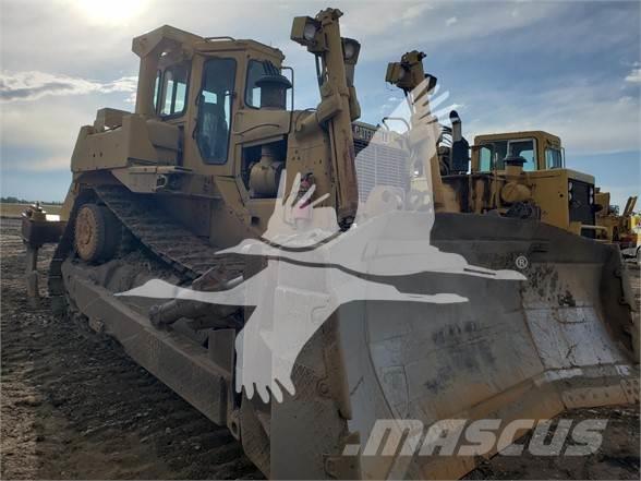 CAT D9N Buldozer sobre oruga