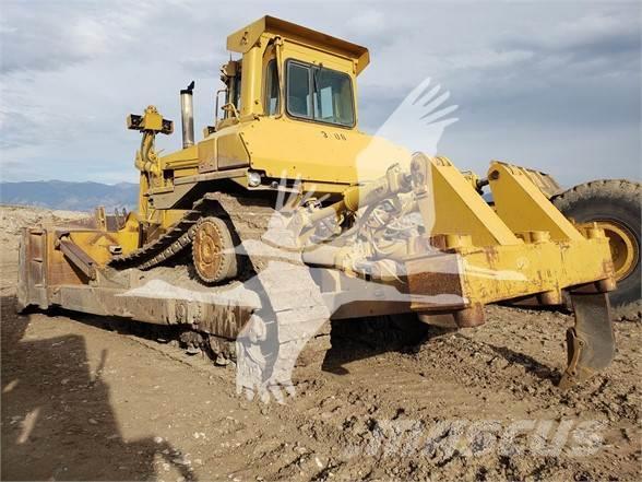 CAT D9N Buldozer sobre oruga