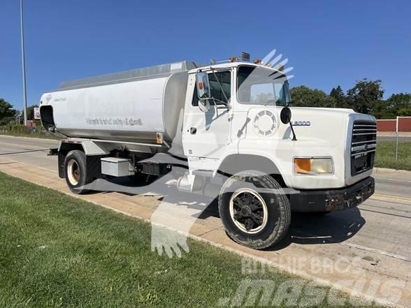 Ford L8000 Otros