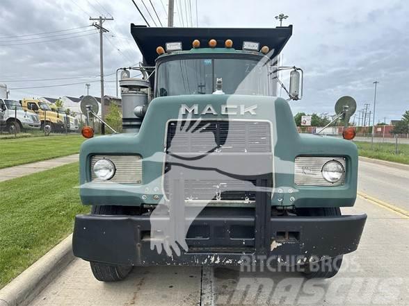 Mack R690ST Bañeras basculantes usadas