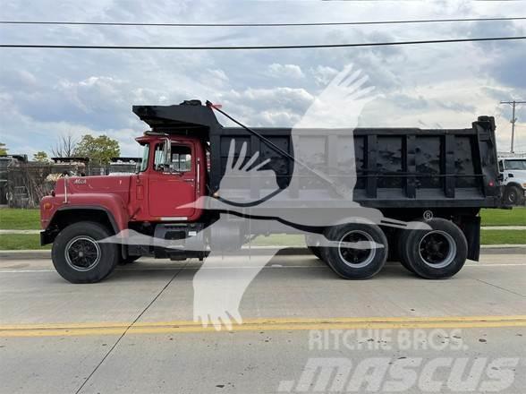 Mack RD686SX Bañeras basculantes usadas