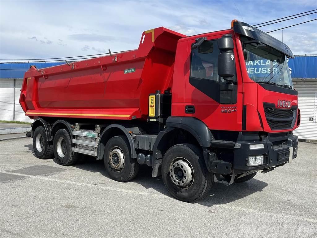 Iveco TRAKKER Bañeras basculantes usadas