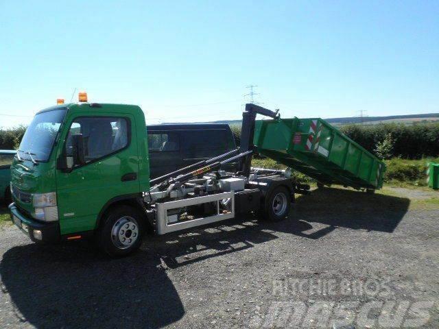 Mitsubishi Fuso Canter 7C15 Camiones elevadores de gancho