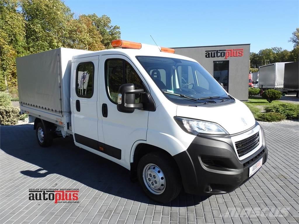 Peugeot BOXER  Camiones de cama baja