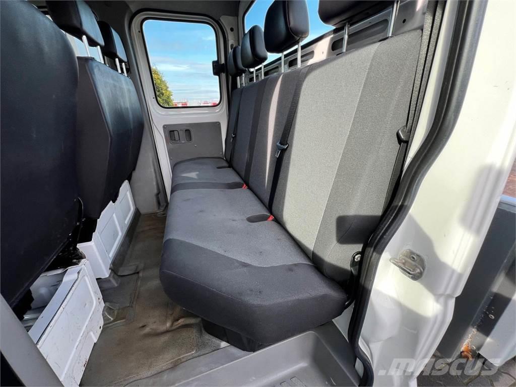 Volkswagen Crafter Camiones de cama baja