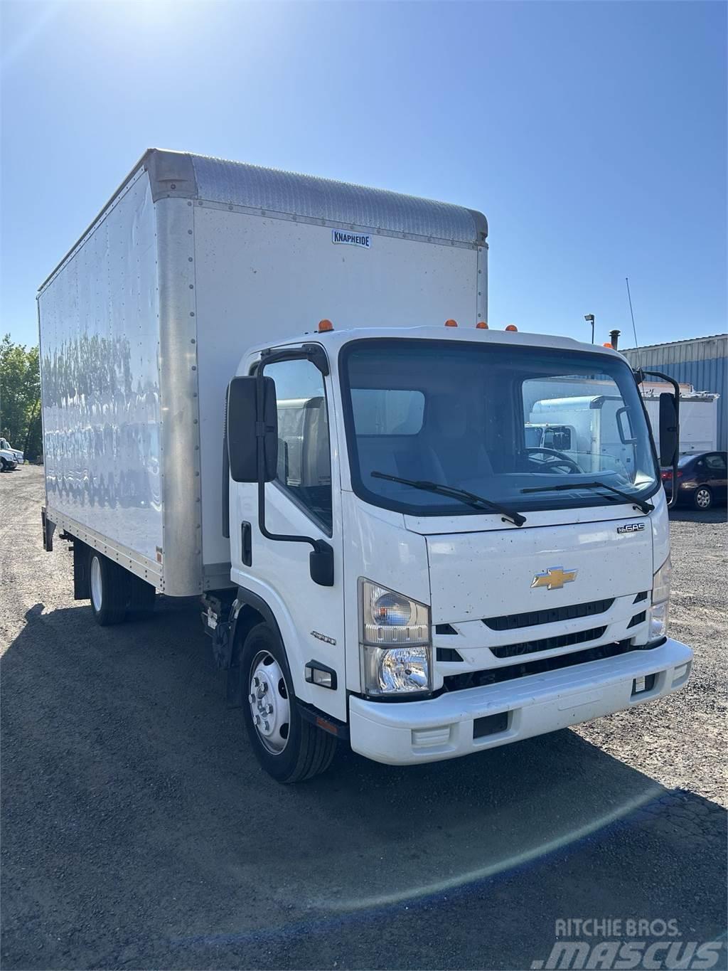 Chevrolet W4500 Camiones con caja de remolque