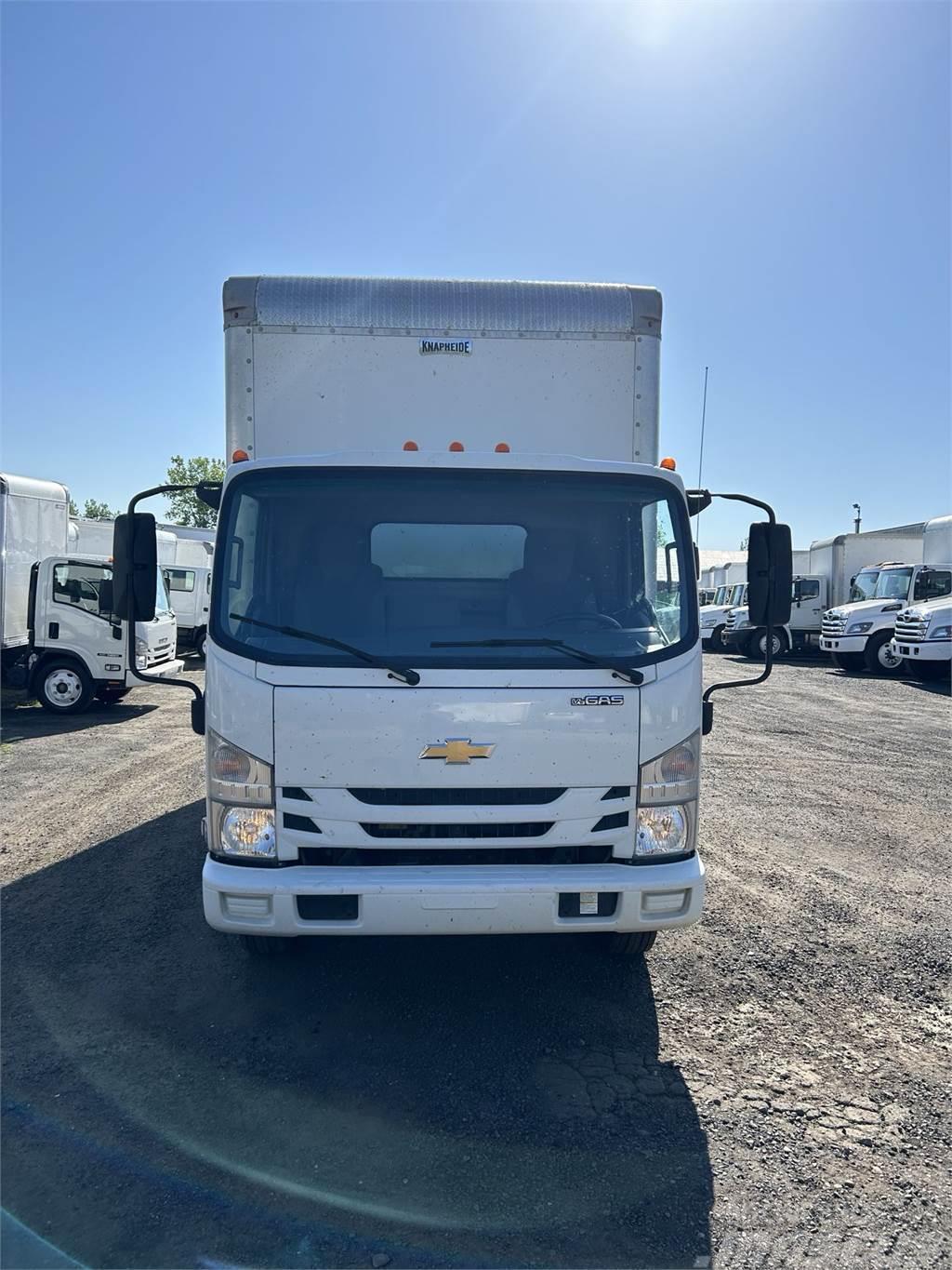 Chevrolet W4500 Camiones con caja de remolque