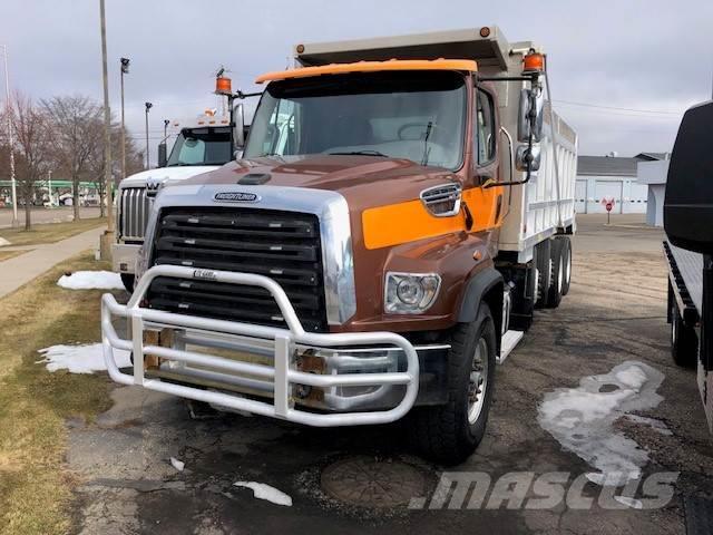 Freightliner 114SD Camiones con chasís y cabina