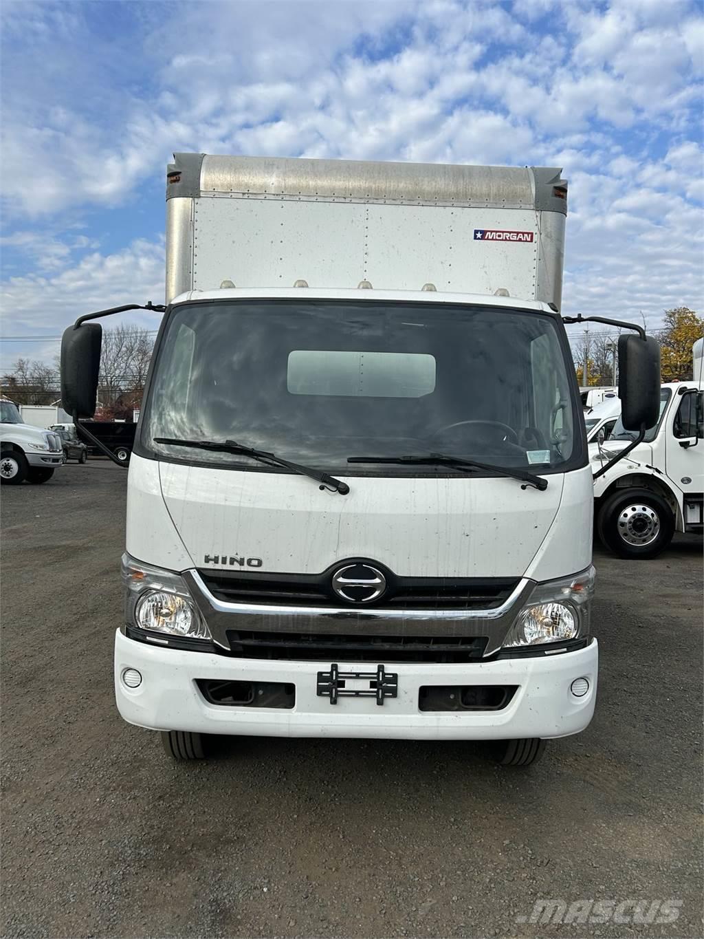 Hino 195 Camiones con caja de remolque