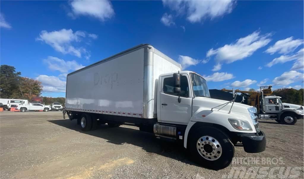 Hino 268 Camiones con caja de remolque