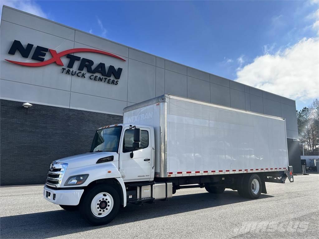 Hino 268A Camiones con caja de remolque