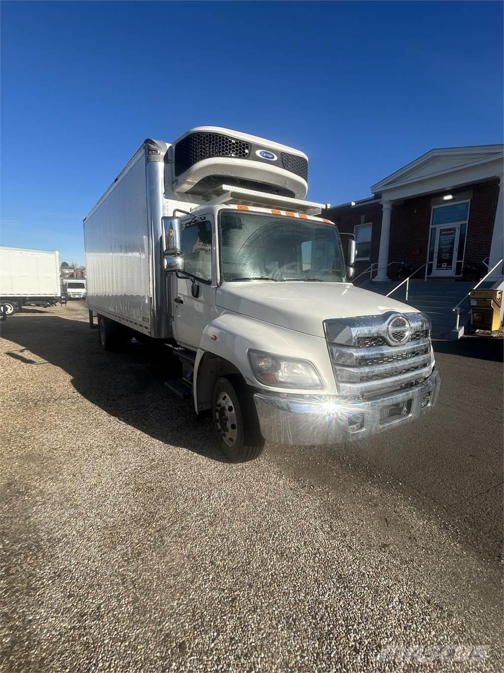 Hino L6 Camiones con caja de remolque