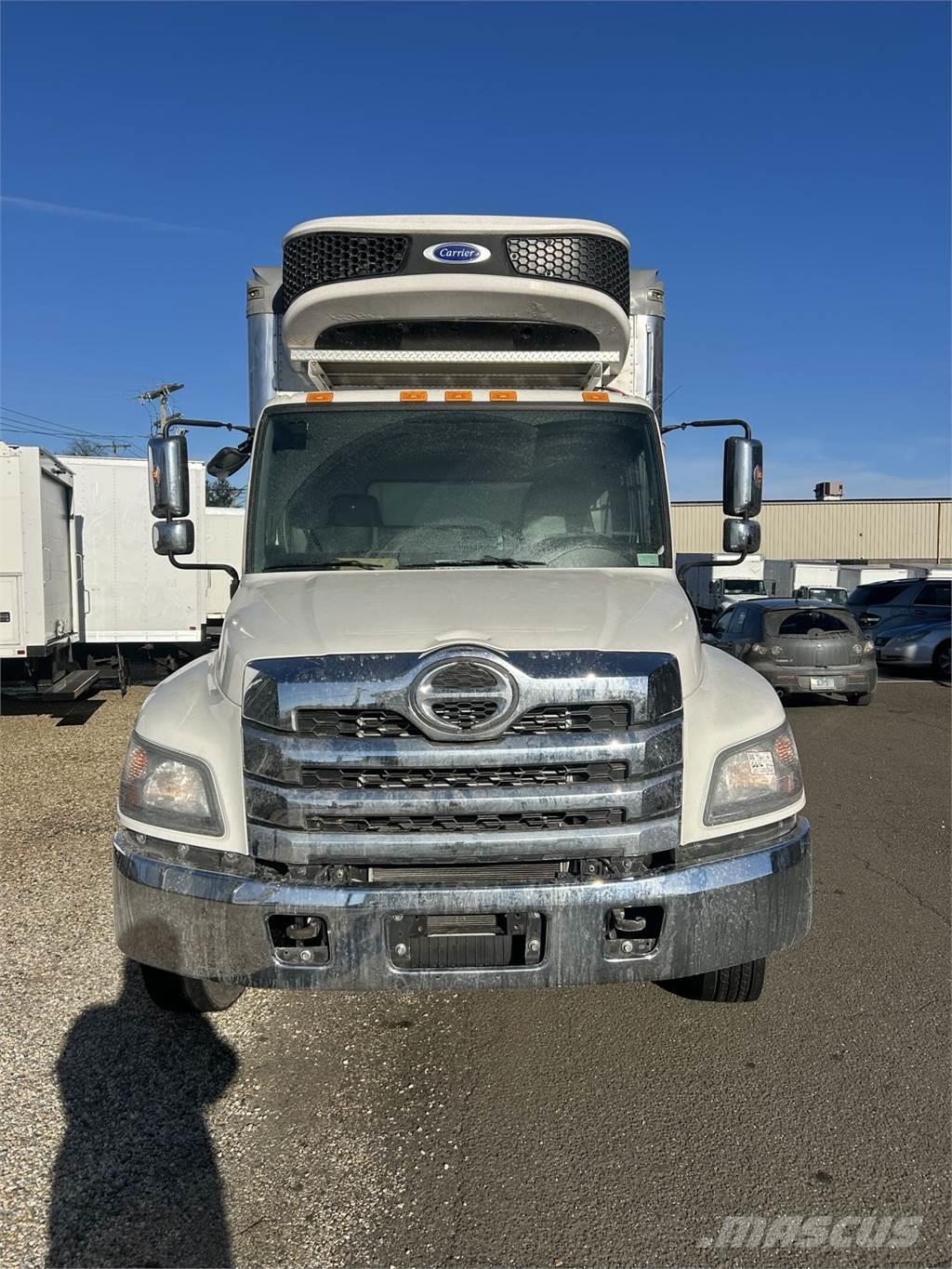 Hino L6 Camiones con caja de remolque