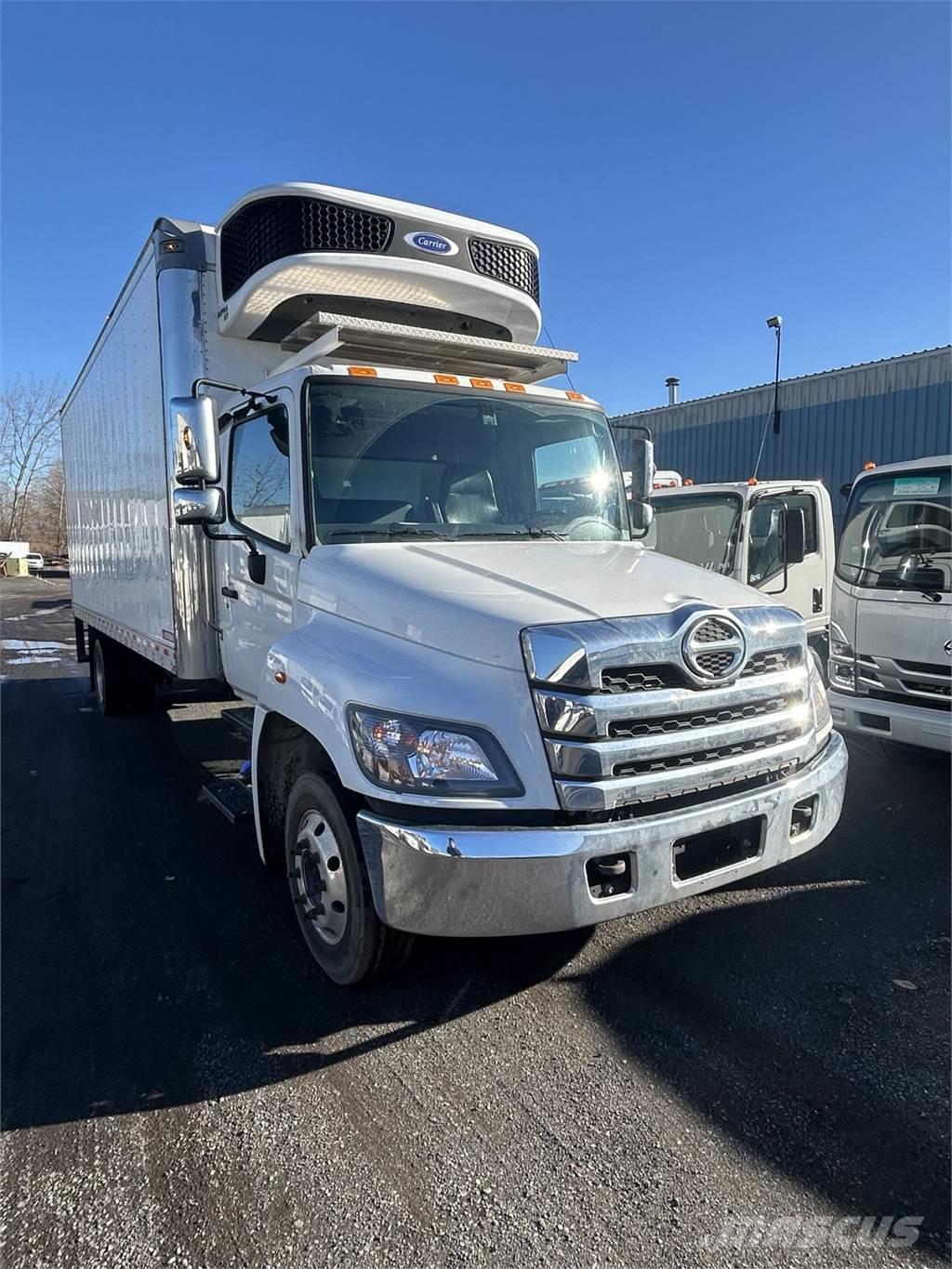 Hino L6 Camiones con caja de remolque