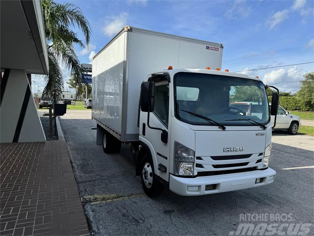 Isuzu NPR Camiones con caja de remolque