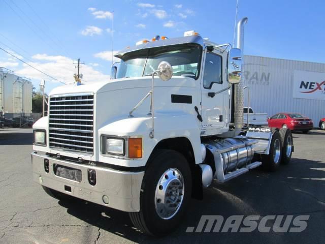 Mack CHU613 Camiones tractor