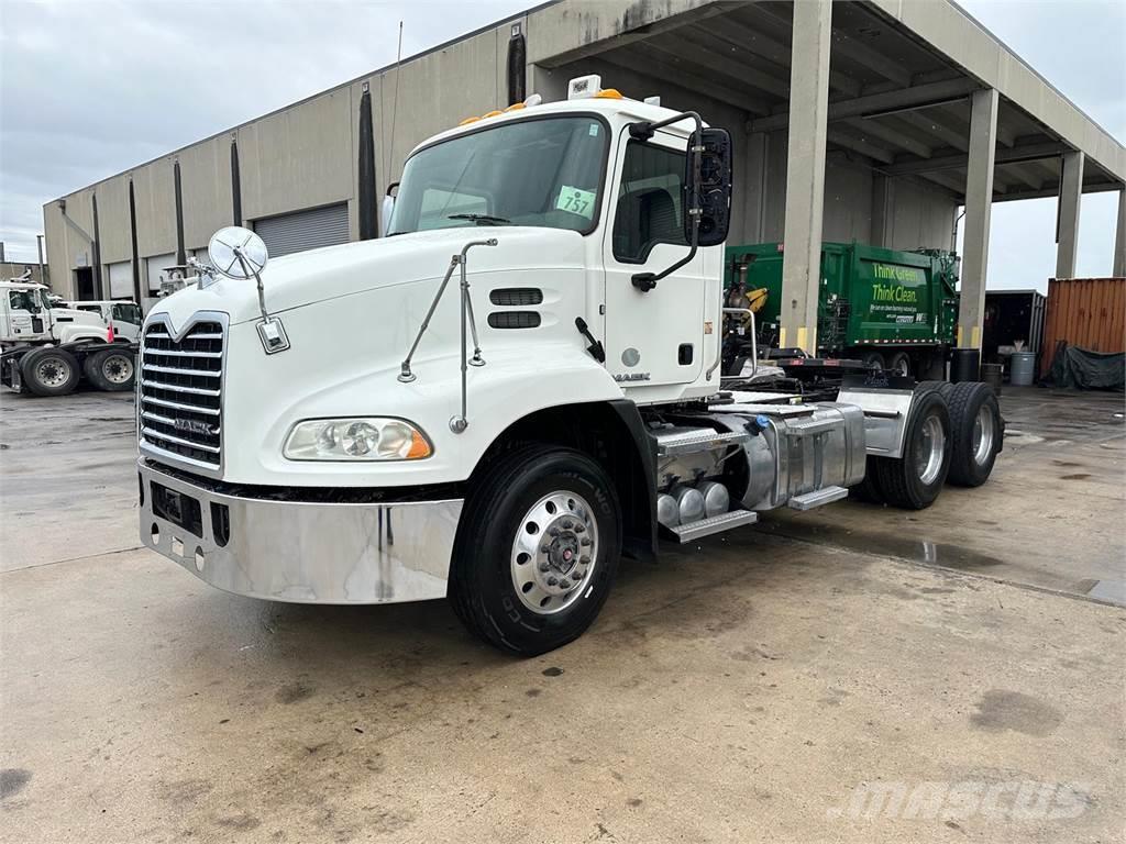 Mack CXU613 Camiones tractor