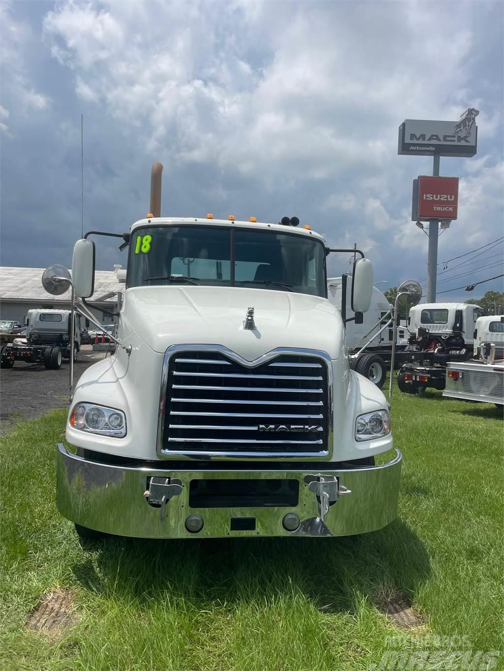 Mack CXU613 Camiones tractor