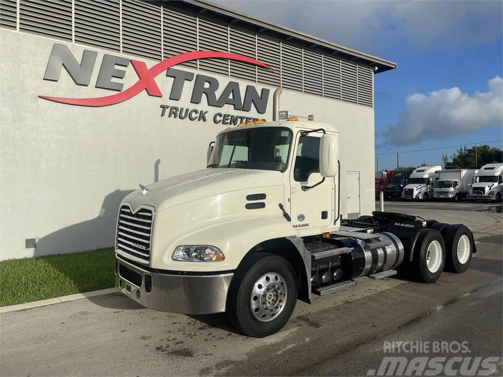 Mack CXU613 Camiones tractor