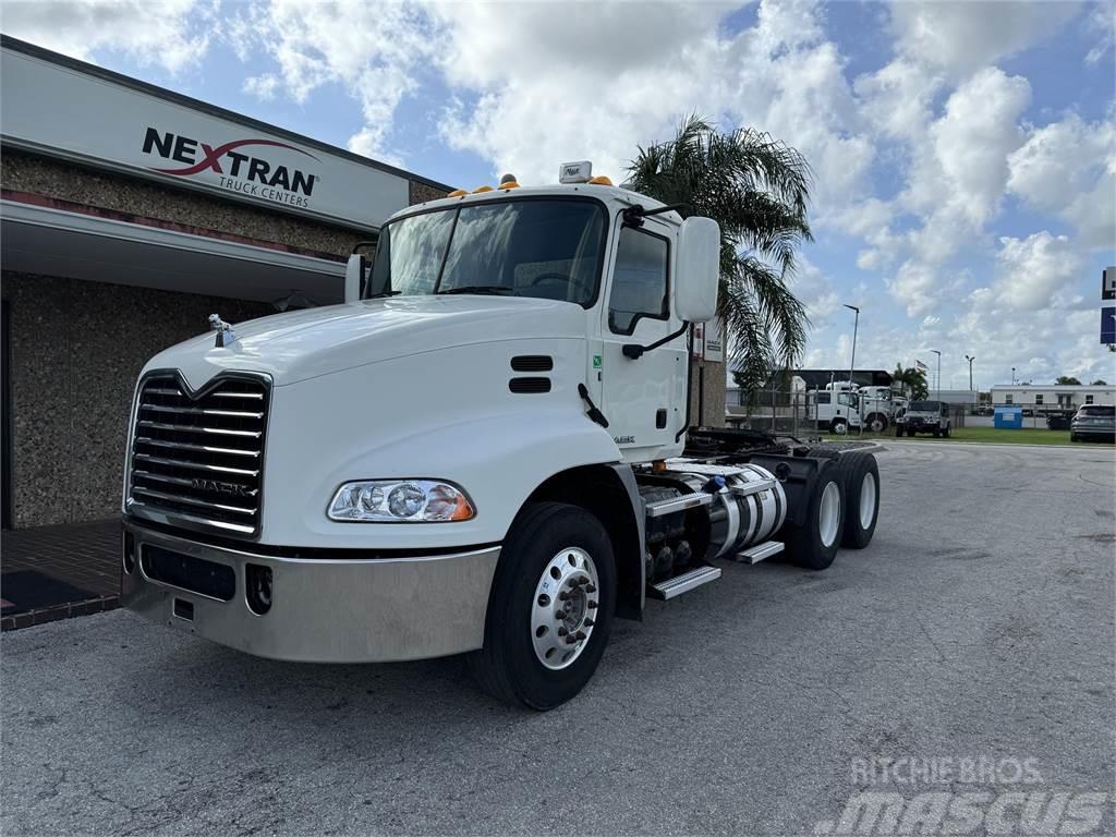 Mack CXU613 Camiones tractor