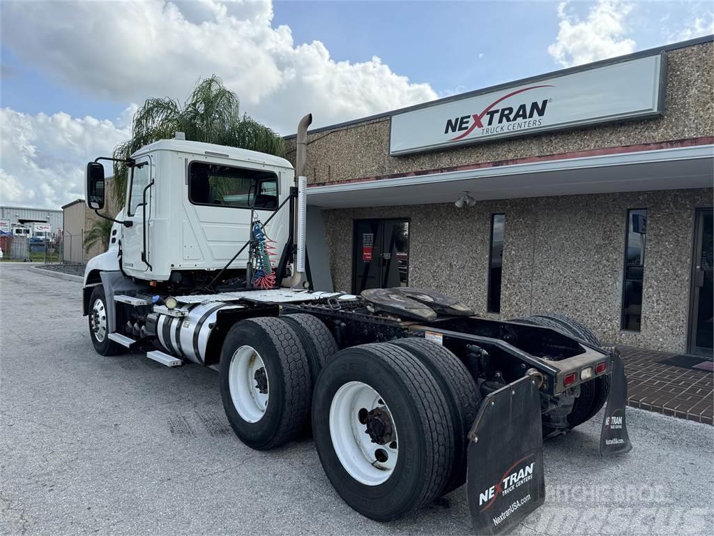 Mack CXU613 Camiones tractor