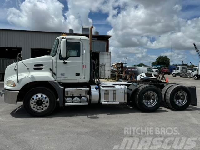 Mack CXU613 Camiones tractor