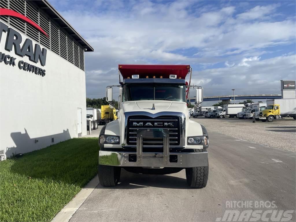 Mack GR64F Bañeras basculantes usadas