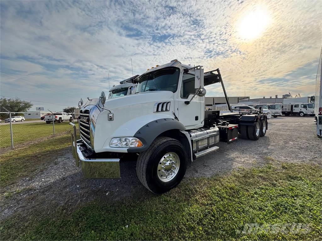 Mack GU813 Otros camiones