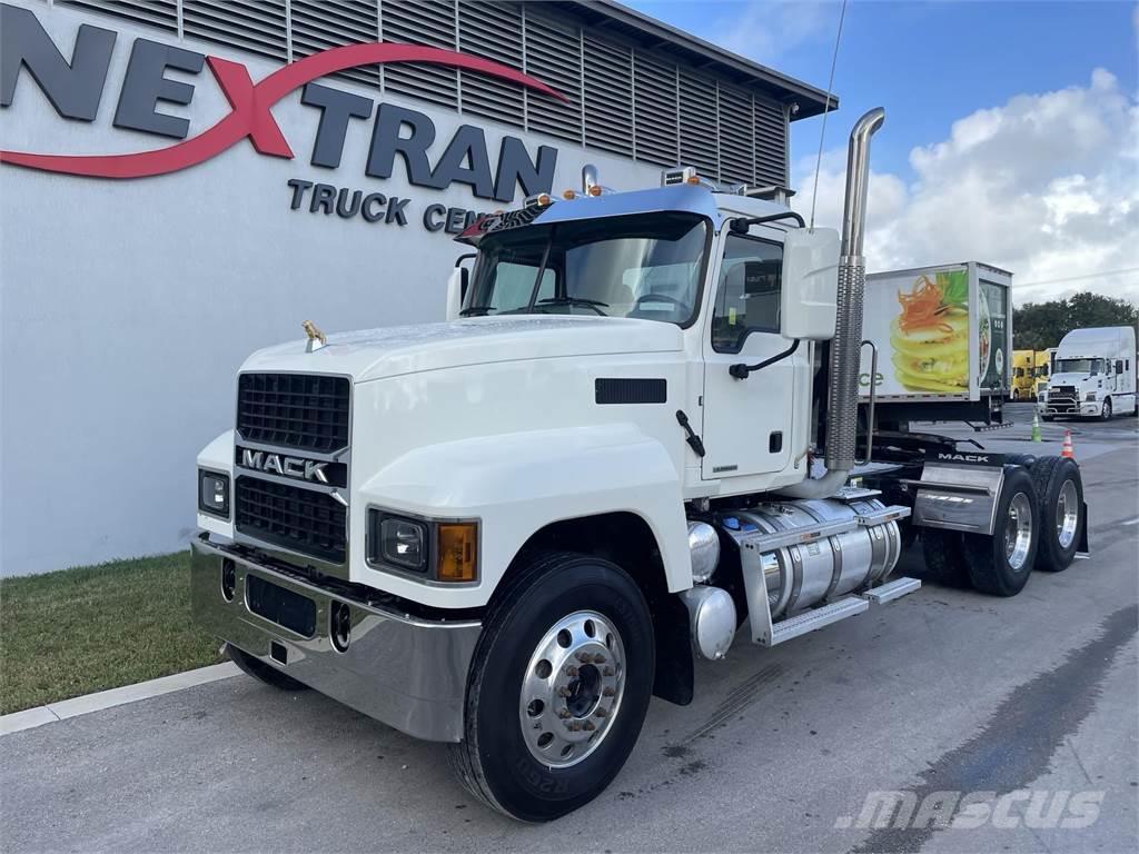 Mack PI64T Camiones tractor