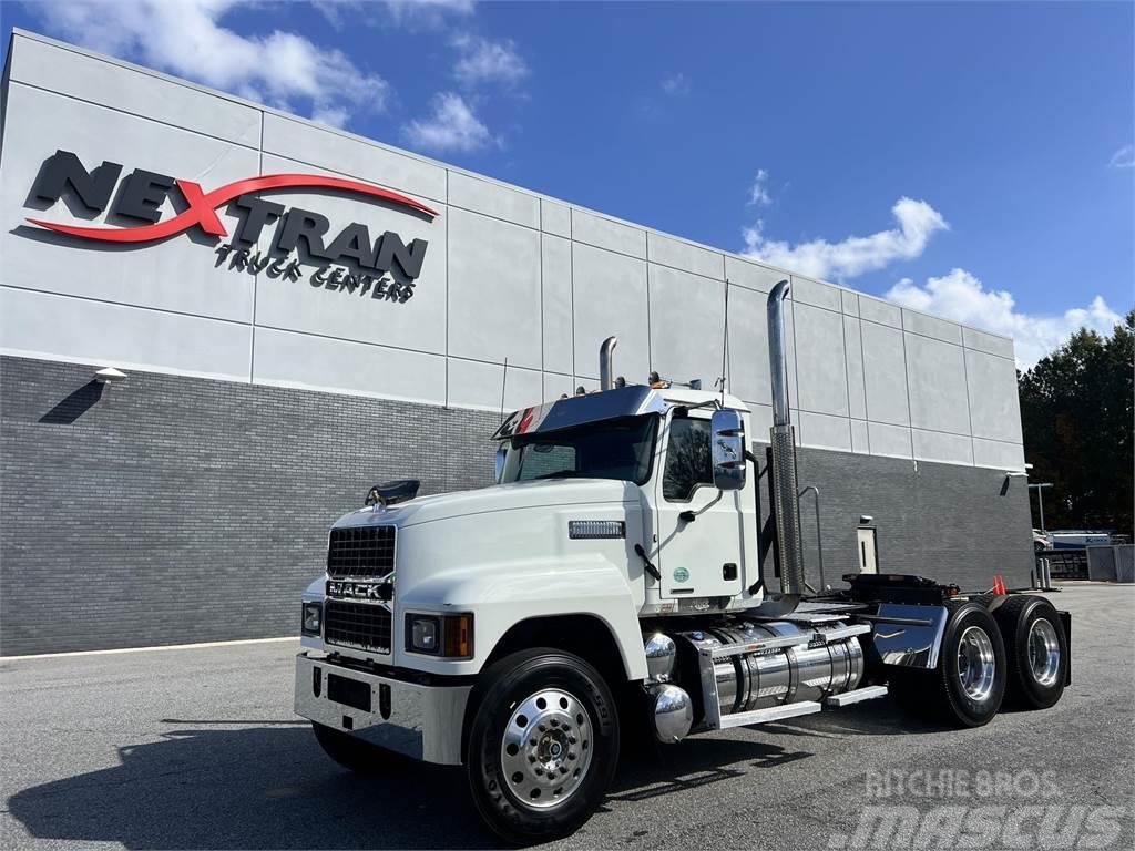 Mack PI64T Camiones tractor