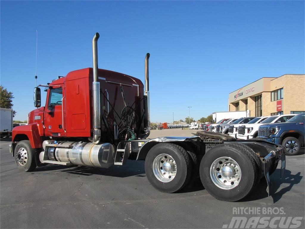 Mack PI64T Camiones tractor