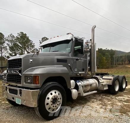 Mack PI64T Camiones tractor