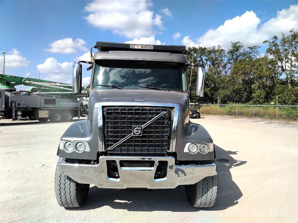 Volvo VHD84F300 Bañeras basculantes usadas