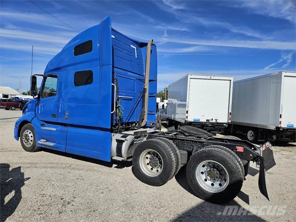 Volvo VNL64T760 Camiones tractor