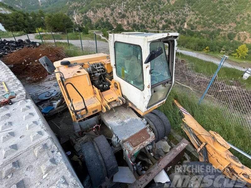 Liebherr A316 Excavadoras de ruedas