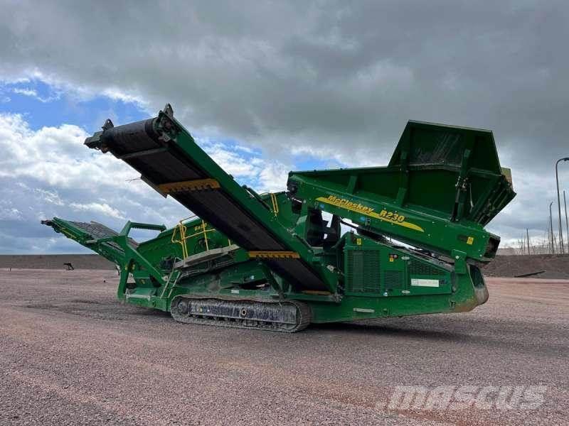 McCloskey R230 Machacadoras