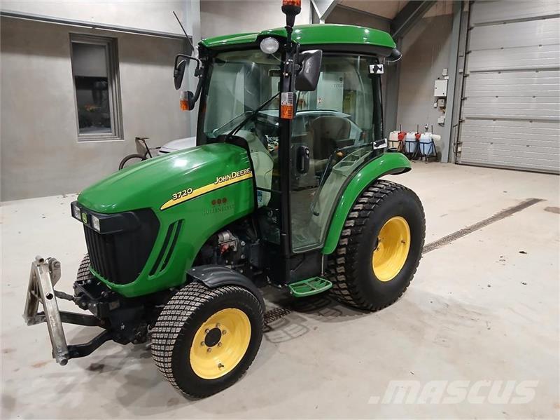 John Deere 3720 Tractores compactos